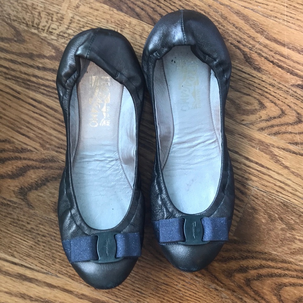 Metallic leather Ferragamo Flats with bow